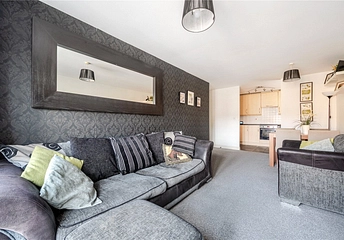 2 bedroom apartment for sale - Eaton Avenue, Slough, Berkshire, SL1 - Property View 1